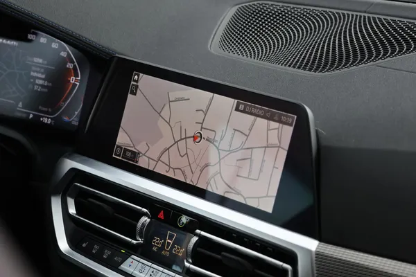 Car image 22