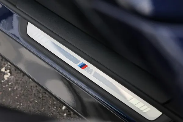 Car image 23