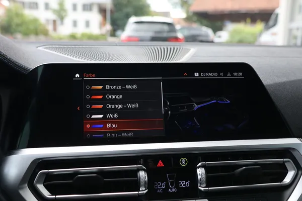 Car image 28