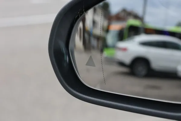 Car image 24