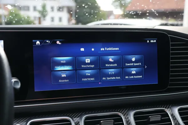 Car image 28