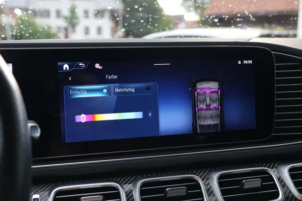 Car image 32