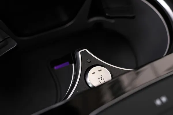 Car image 36