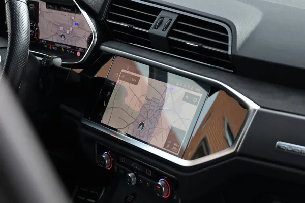 Car image 21