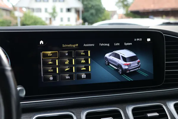 Car image 26