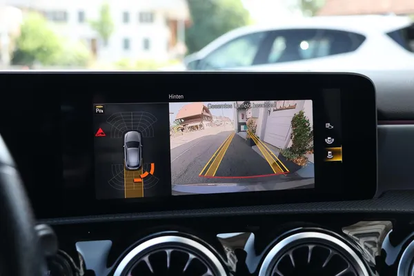 Car image 20