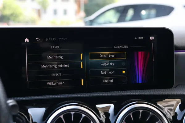 Car image 23