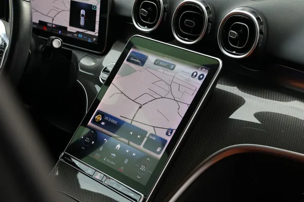 Car image 18