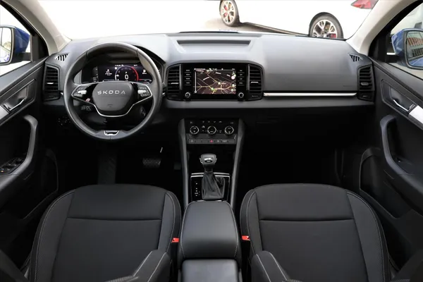 Car image 15