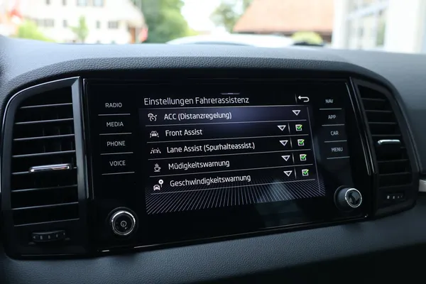 Car image 21