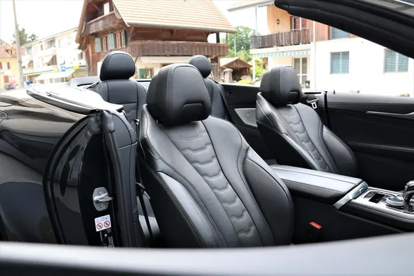 Car image 23