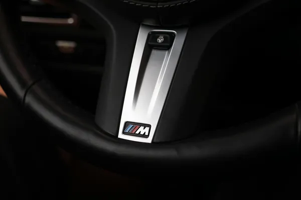 Car image 28