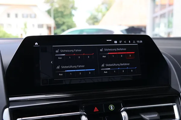 Car image 33