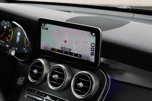 Car image 19