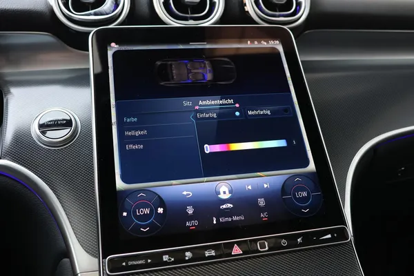 Car image 27