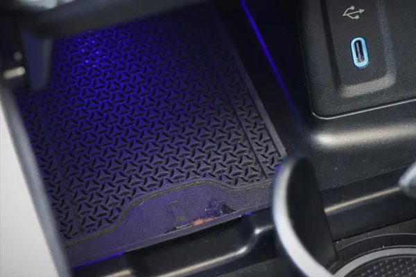 Car image 30