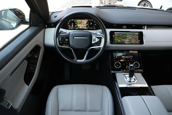 Car image 13