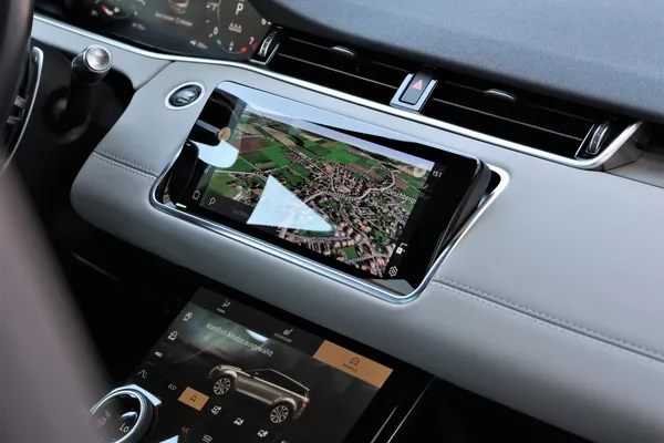 Car image 18