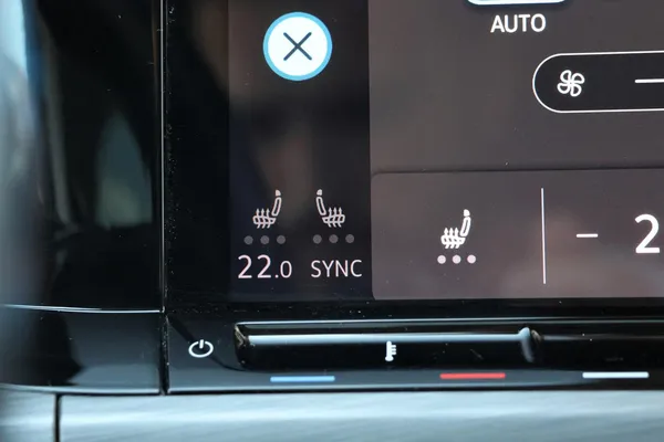 Car image 26