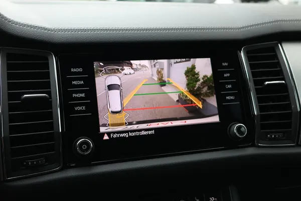 Car image 21