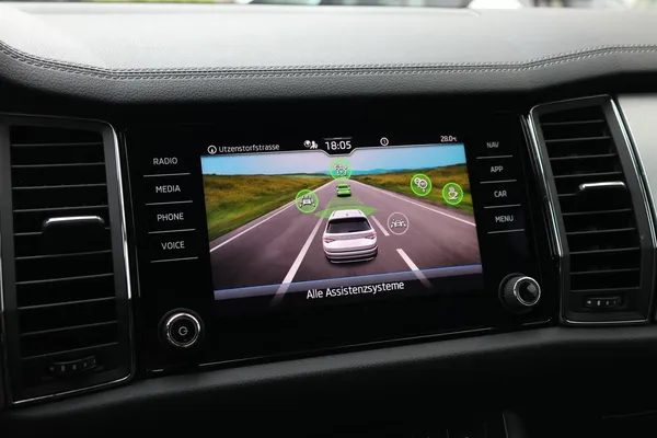 Car image 23