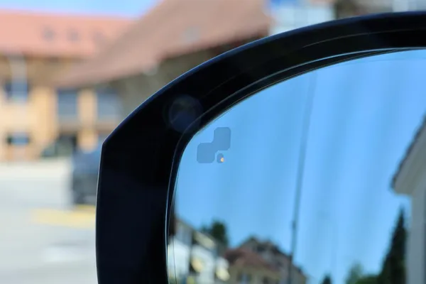 Car image 27