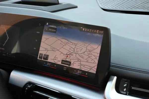 Car image 19