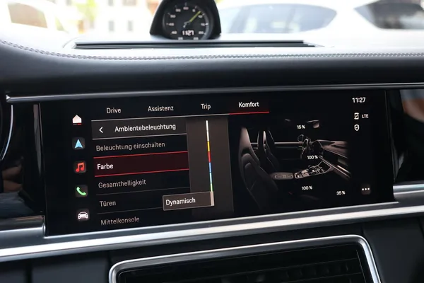 Car image 26