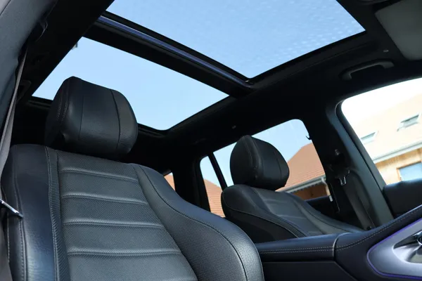 Car image 23