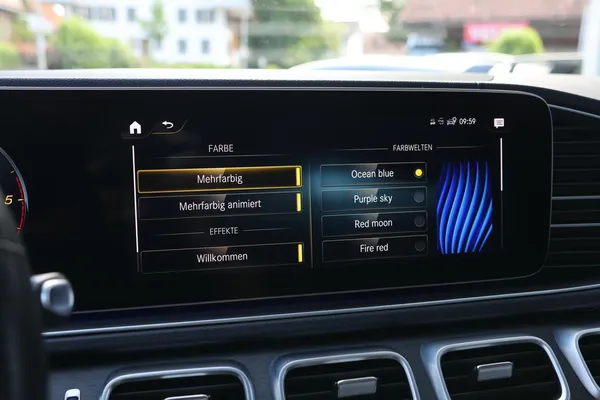 Car image 25