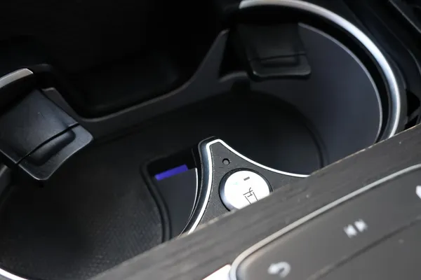 Car image 33