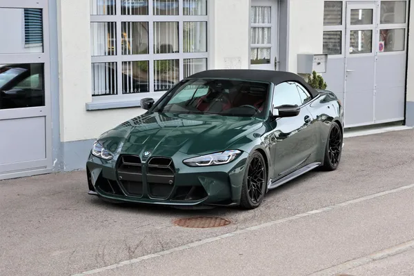 Car image 9