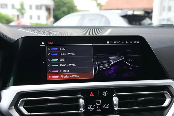 Car image 27