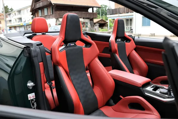 Car image 27