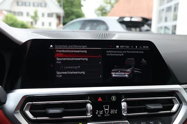 Car image 31