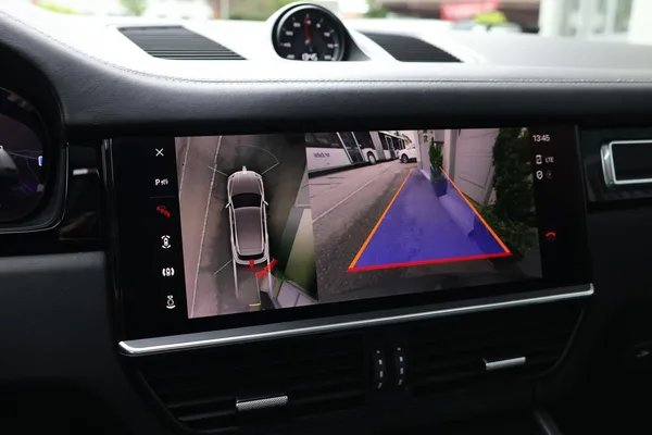 Car image 22