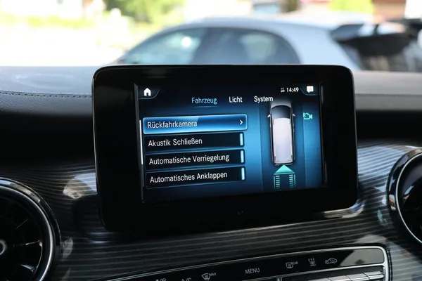 Car image 27