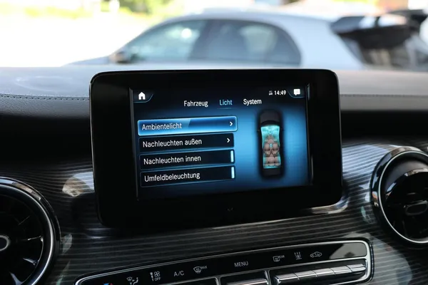 Car image 28
