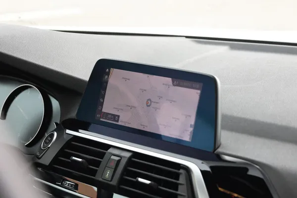 Car image 18