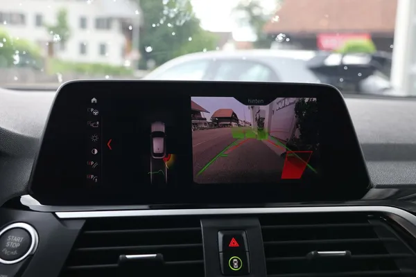Car image 20