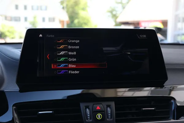 Car image 24