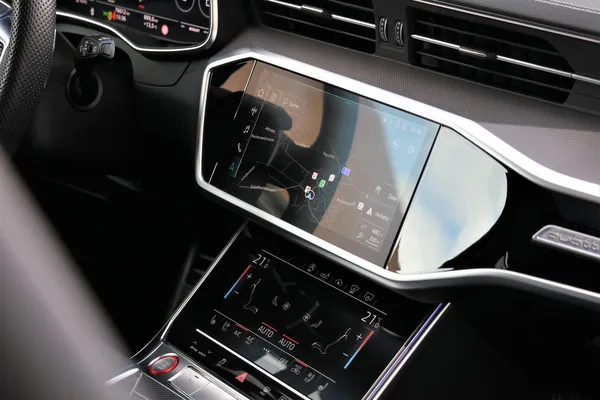 Car image 23
