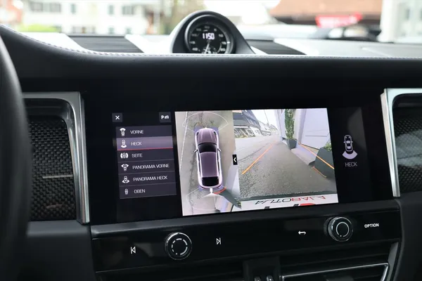 Car image 22