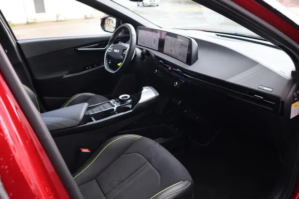 Car image 21