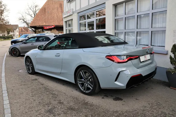 Car image 13