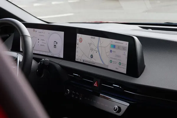 Car image 22