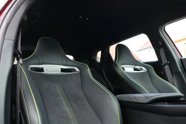 Car image 23