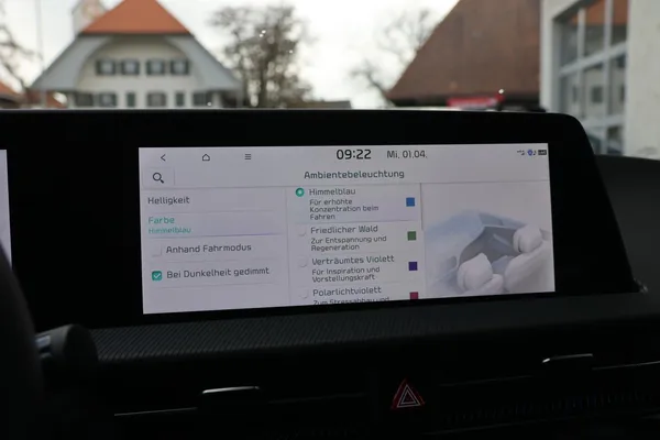 Car image 28
