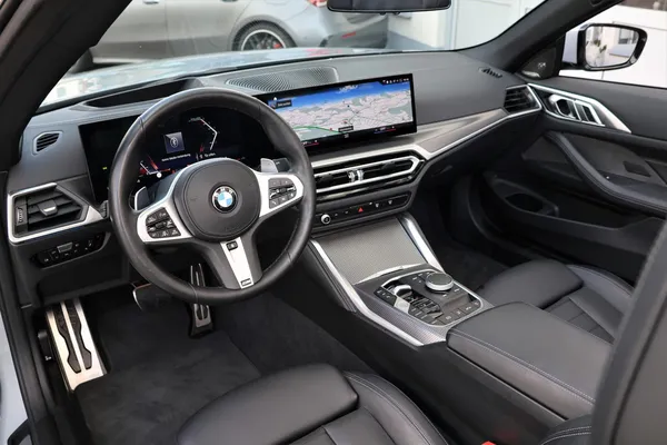 Car image 22