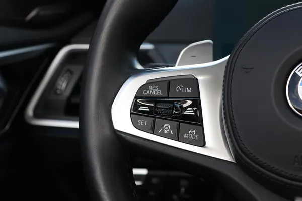 Car image 27